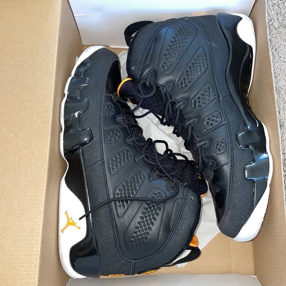 black and yellow retro 9s